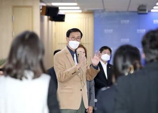 이창용 “5월 통화정책 큰 변수는 美 '빅스텝'…현재까지 물가가 더 걱정”