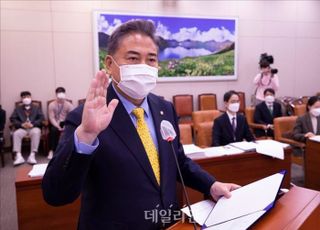 박진 "나토 정상회의 참석 검토 중…쿼드 통해 韓 역할 확대"