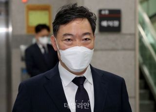 임기 1년 남기고 퇴임하는 김오수 "검찰, 저력으로 어려움 극복할 것"