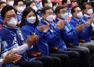 '산업은행 부산行' 두고 서울·부산으로 쪼개진 민주당