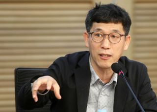 진중권, 윤대통령~강용석 통화 논란에 "대통령실이 거짓말했을 것 같지 않다"