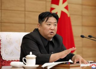 김정은 新병진노선…'先 국방력 강화·後 경제발전'