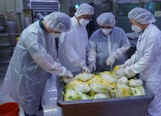 SK스토아, 여름철 맞아 식품 협력사 안전점검 나서