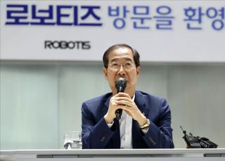 한덕수 국무총리, 규제샌드박스 승인기업 '로보티즈' 방문