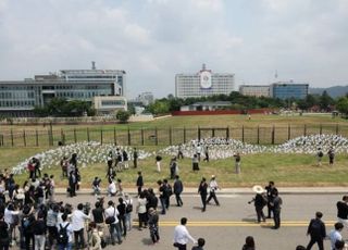 "미국 집 구경하는 재미가 솔솔"…120년 '금단의 땅' 용산공원 개방하던 날