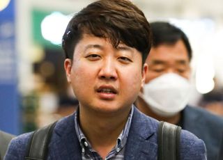 이준석 ‘당 서열’ ‘자기 정치’…대한민국 여당이 북한?