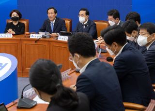 첫 비대위 발언하는 우상호 비대위원장