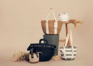 한섬, 핀란드 미푸코와 협업…케냐 장인이 만든 가방 출시