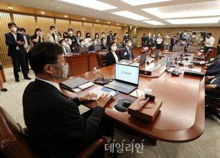 KB증권 "美 연준 자이언트 스텝 우려…금리 변동성 불가피"