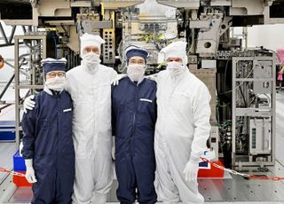 이재용 부회장, ASML CEO와 '깐부' 맺고 EUV 추가 확보