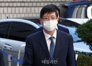 법원 "김홍걸, 법무법인에 미지급한 수임료 1억 추가 지급하라"