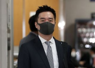 [미디어 브리핑] 40대 피습 여배우 실명·자택 공개한 '가세연'…2차 피해 우려