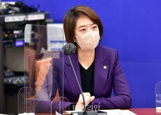 고민정, 박지현에 "이제 민주당 위원장 아냐 신중하라"