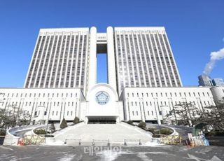 윤우진, 구속기간 만료로 석방…법원, 추가 구속영장 발부 않기로