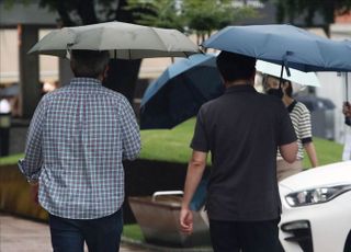 시작된 장마, 이번 달 말까지 폭우·폭염 반복