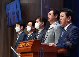 민주당 서해공무원 TF "월북 판단 번복 국가안보실 깊게 연루"
