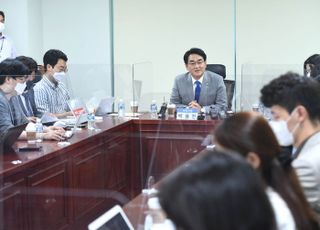 민주당 전당대회 당 대표 출마 기자회견하는 박용진 의원