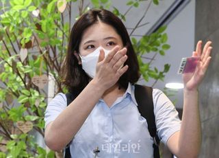 박지현, 당대표 출마 강행 뜻 '마이웨이'…당내 반응은 '싸늘'