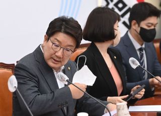 권성동 "이준석 윤리위 결정 수용해야, 민심 앞에 더욱 겸손하겠다"