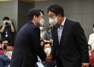 권성동 "갈등 다 상황 해소…與 지지율 정체 장기 지속할 듯"