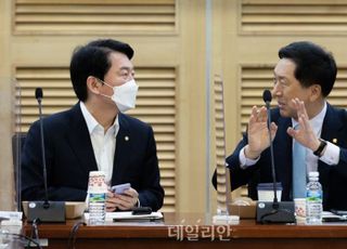 안철수 "직무대행 체제 유지"…김기현과 '정면 충돌'