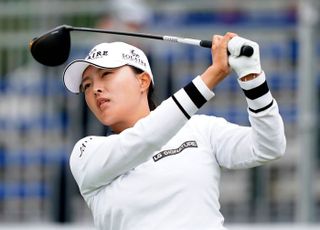 고진영, LPGA 에비앙 첫 날 공동 5위 출발