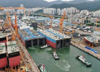 대우조선 1도크 VLCC, 5주 만에 진수…"공정 만회에 최선"