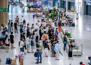 일자리로 복귀하는 항공사 직원들, 원숭이두창 비상사태에 '긴장'