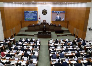 서울시의회, 서울시교육청 추경 심사 유보…"여유 기금 적립? 합리성 떨어져"