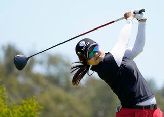 첫 우승? LPGA 루키 최혜진, 첫날 선두 질주…안나린 공동 5위