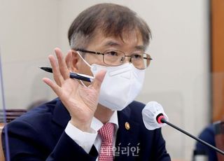 이정식 장관 "대우조선 손배소, 당사자간 문제…정부 대응 적절치 않아"