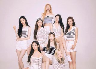 ‘5년만의 컴백’ 소녀시대 파워 여전…‘포에버 원’ 각종 차트서 1위