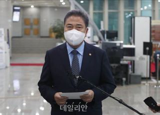 中 찾은 박진 "28년 만 對中교역 적자…中과 경제협력 지속 강화"