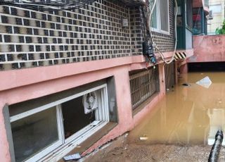 폭우 속 신림동 발달장애 일가족 참변…반지하서 3명 사망