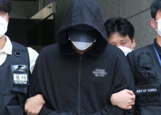 '쾅' 소리 후 "에이X"…인하대 성폭행 추락사 남학생 "피해자 밀었다"
