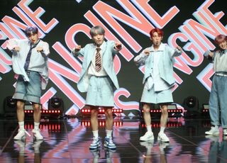 루미너스 첫 정규앨범 'LUMINOUS in WONDERLAND' 속 '하이라이트 포즈'