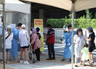 국내 연구팀 "1주일 후에도 코로나 확진자 감소세 이어진다"