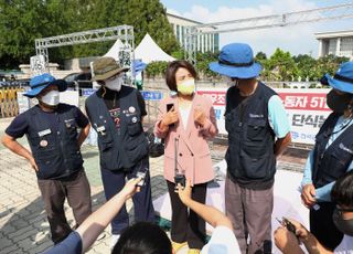 대우조선 하청노동자 단식농성장 방문한 이은주 정의당 비대위원장