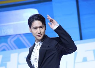 '서울대작전' 배우 고경표의 손인사