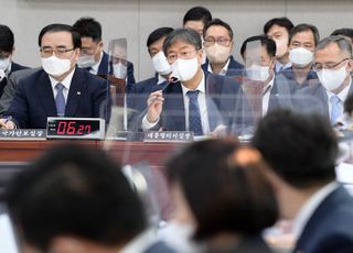 국회 운영위 답변하는 김대기 대통령 비서실장