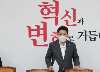 주호영 없는 비대위 참석하는 권성동