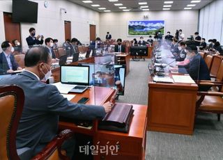 외통위, 韓 전기차 보조금 차별 '美 인플레 감축법 우려 결의안' 의결