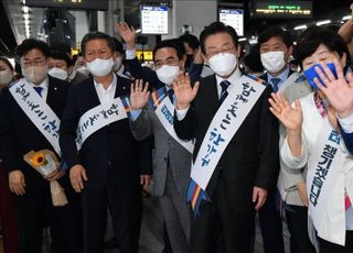 [추석 화두는] ② 여야가 올린 '이재명' '김건희'…국민 관심은 어디로