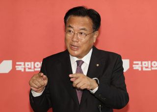 이준석 전 대표 '제명'관련 문자 설명하는 정진석 "지난 8월 13일 문자"