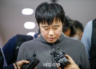 "진짜 미친 짓 했다, 정말 죄송"…'신당역 스토킹 살해' 전주환 검찰 송치