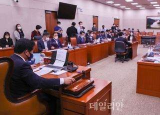 野, 양곡관리법 강행 처리 시도…與, 안건조정위 카드로 제동