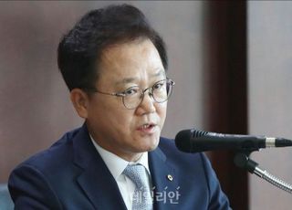 강석훈 산은 회장 "초격차 경쟁력, 산업 공급망 재편·자국 산업 보호에 달려"