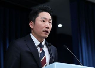 尹 '발언 논란'에 대변인 MBC라디오 출격…"'바이든' 언급 안 한 것 분명해"