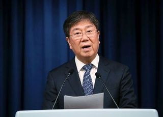 김대기 "尹 '발언 논란' 강력 대응, 끝내라는 말도 있지만…가짜뉴스는 퇴치해야"