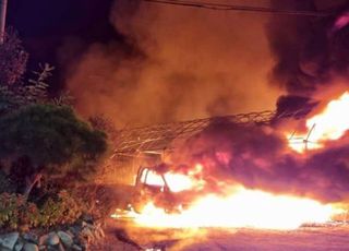 횡성한우축제장 인근 비닐하우스 화재…"불꽃놀이 불씨 가능성 크다"